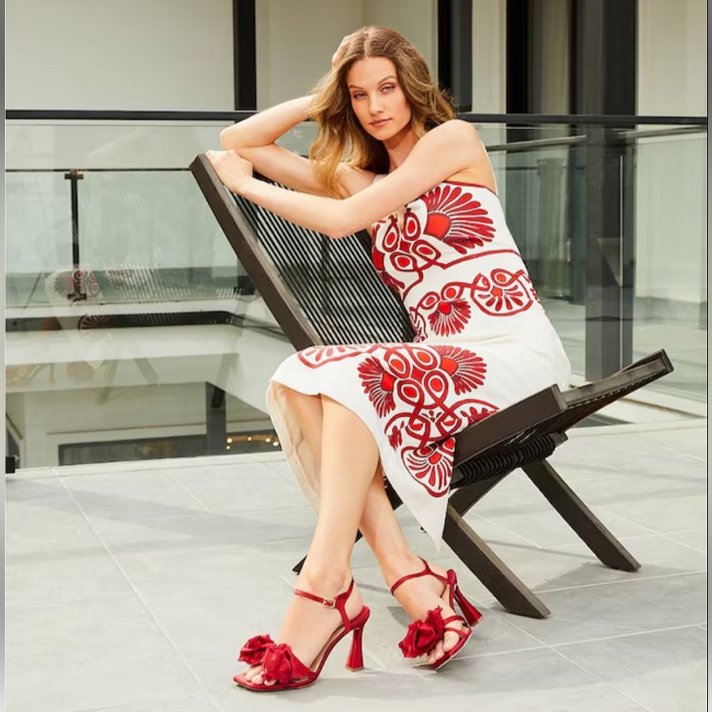 NWT Antonio Melani
Penelope Linen Blend Scroll Print Sweetheart Neck Midi Dress - Picture 2 of 5